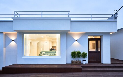 a new beautiful, clean n comfortable pension by the coasts(opt.bbq)