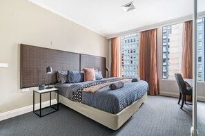 1 bedroom, iron/ironing board, free WiFi, bed sheets - Comfort & Convenience on Little Bourke (Melbourne)