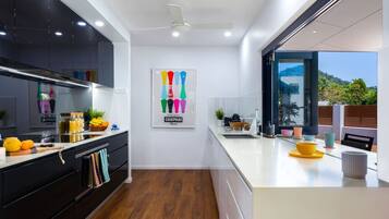 Fridge, microwave, oven, stovetop