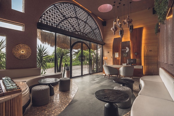 Interior entrance - Seascape Resort & Spa Sanur by iNi Vie Hospitality (Denpasar)