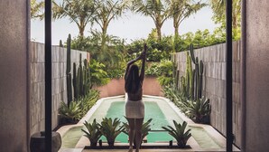  Grand One Bedroom Villa with Private Pool & Bathtub | Private pool - Seascape Resort Sanur by Ini Vie Hospitality (Denpasar)