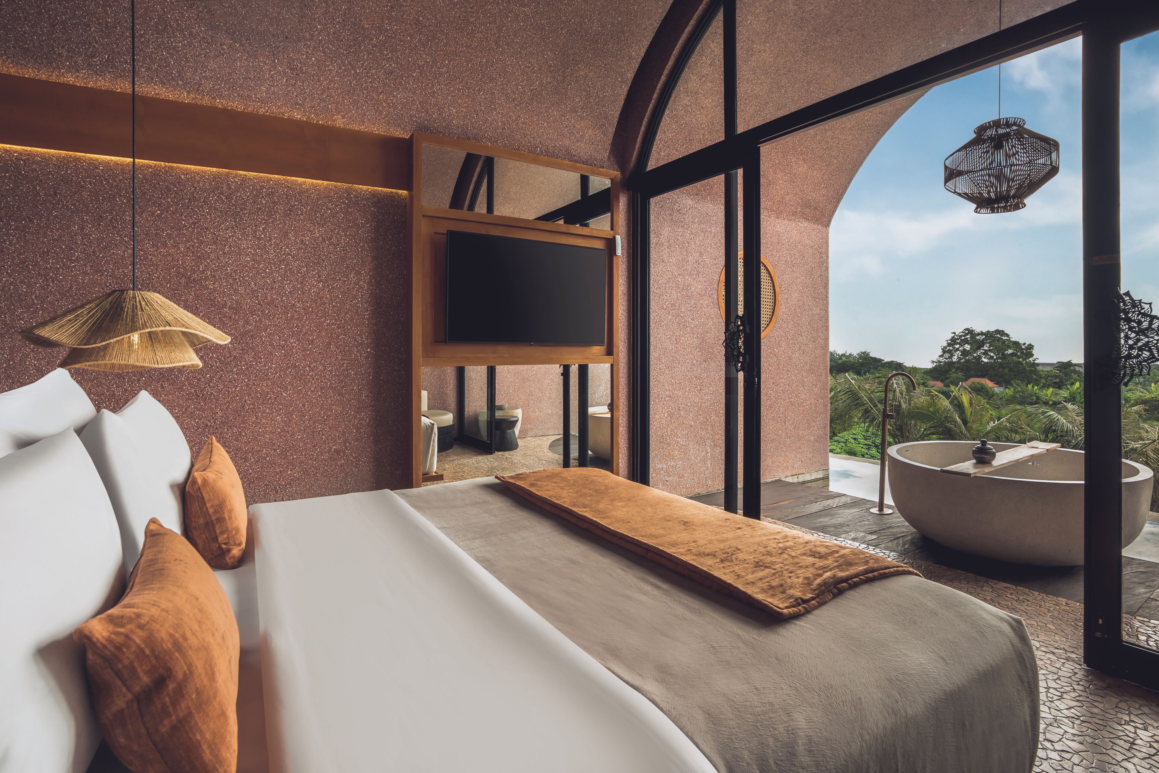 Grand Suite | Hypo-allergenic bedding, minibar, in-room safe, desk