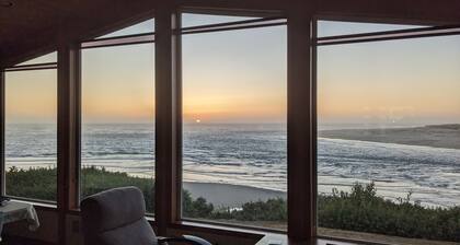 Stunning-Unimpeded Ocean, Beach, Bay, Bridge, & Peninsula Views w/ Beach Access!
