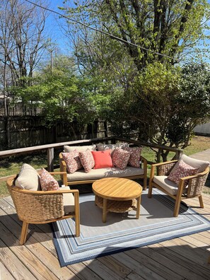 Terrace/patio - 6-bdrm house, complete renovation, 1 mile from historic downtown, quilt museum (Paducah)