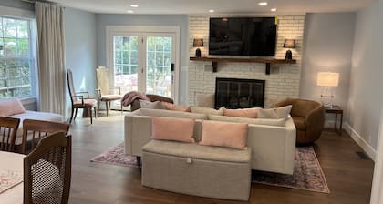 6-bdrm house, complete renovation, 1 mile from historic downtown, quilt museum