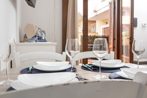 Dining - Lovely two-room apartment in Santa Teresa di Gallura (Santa Teresa Gallura)
