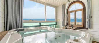 Ganghwa Nakjogaboineun spa Pension