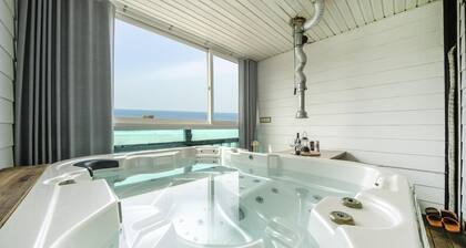 Ganghwa Nakjogaboineun spa Pension