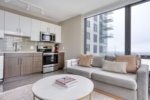 Télévision, chaîne hi-fi