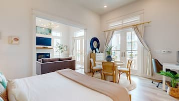 2 bedrooms, desk, free WiFi, bed sheets