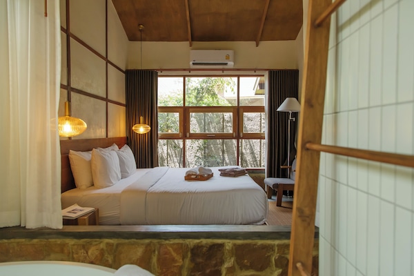 Suite | 1 bedroom, free minibar, in-room safe, blackout curtains
