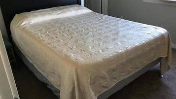 2 slaapkamers, een kluis op de kamer, een strijkplank/strijkijzer