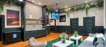 Howzit Hostels Hawaii