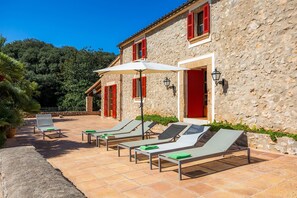 Terrace/patio - Beautiful Country Estate "Hort den Salat" with Pool, Wi-Fi and Garden (Artá)