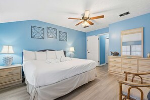 3 bedrooms, iron/ironing board, WiFi, bed sheets - 135 Grande Island Blvd  - Dog Friendly (Panama City Beach)