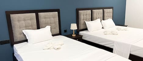 Standard-Vierbettzimmer, Mehrere Betten, eigenes Bad
