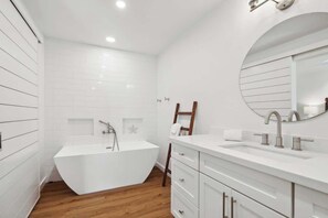 ヘアドライヤー、タオル