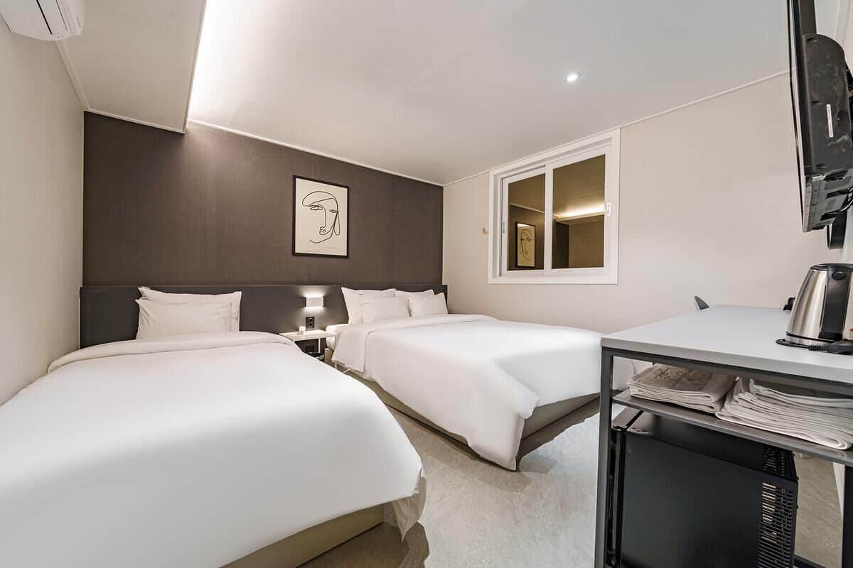 Deluxe Twin Room