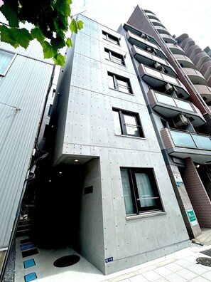 Exterior - Newly built apartment Tokyo TimeTraveler (Tokyo)