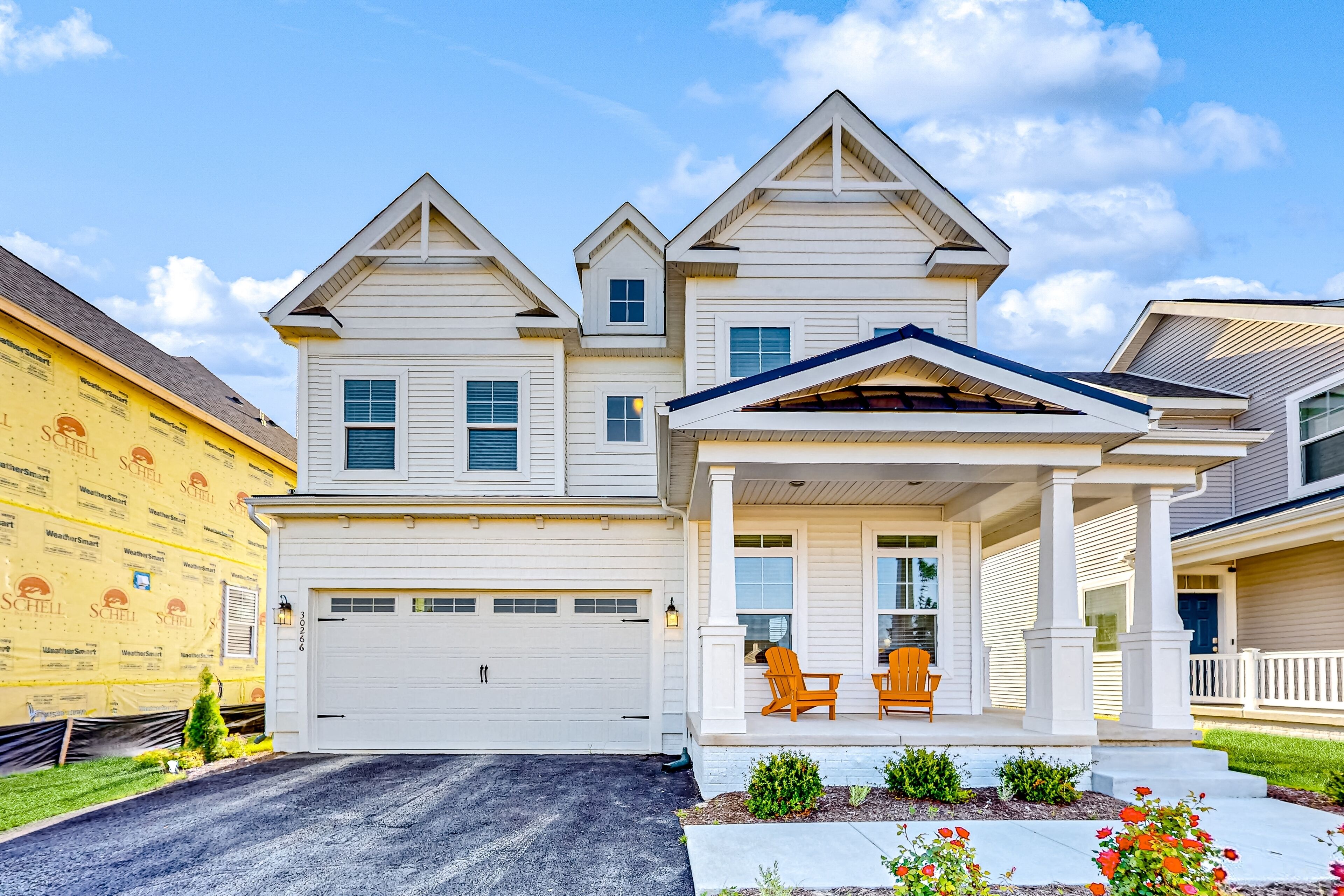 Marlin Chase home with resort amenities, bikes, grill, EV charger - dog-friendly