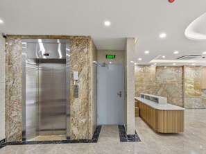 Reception - Dong Kinh Hotel & Apartment (Da Nang)
