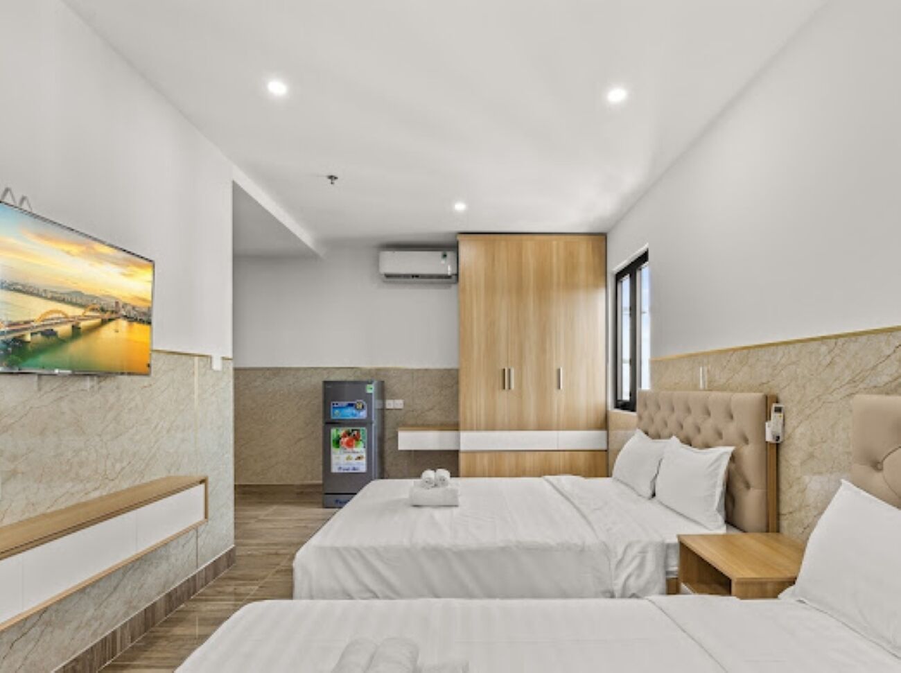 Family Studio | Laptop workspace, free WiFi, bed sheets