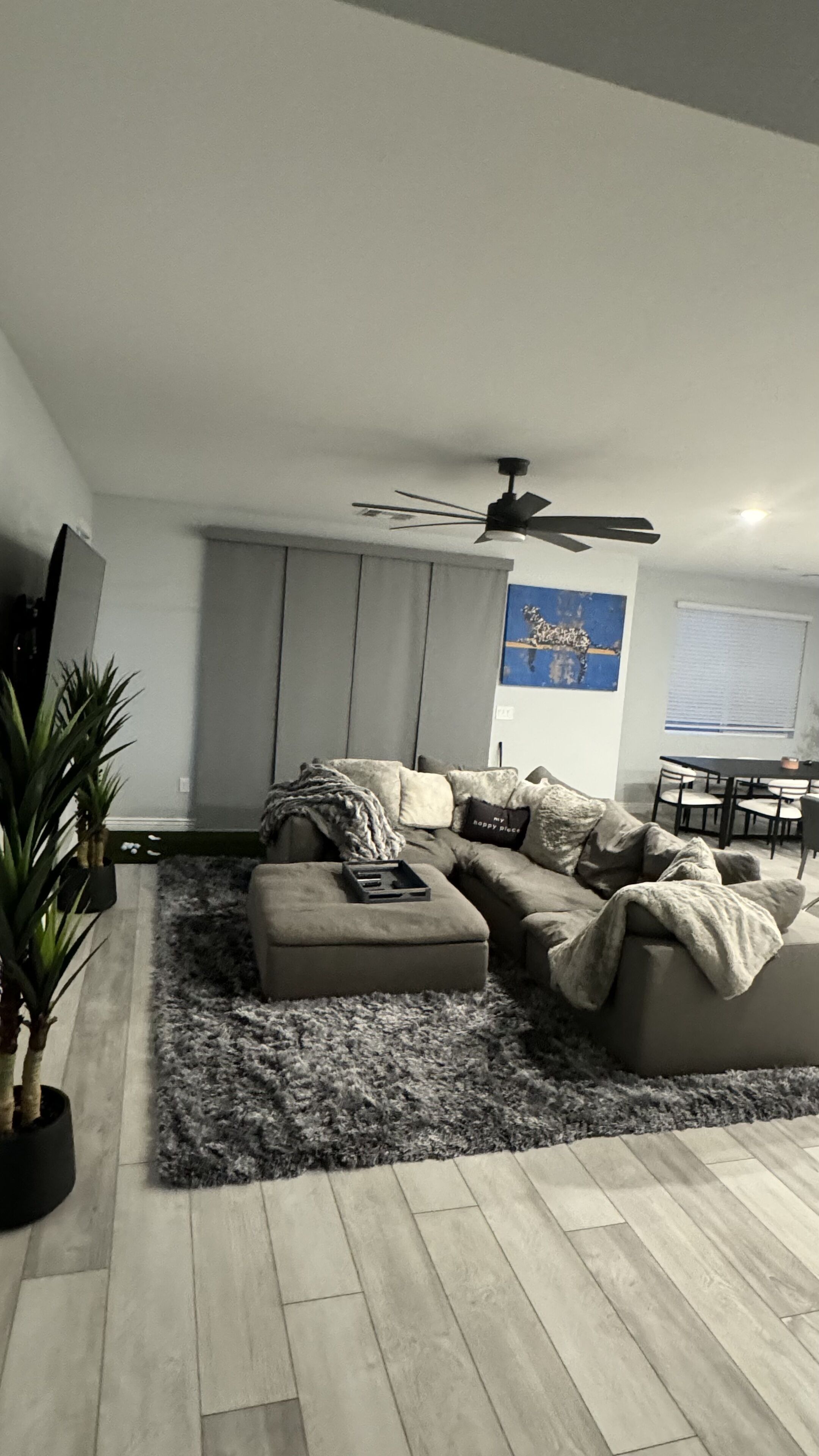 VEGAS Brand New Upgraded 4-Bed Home, Near Strip