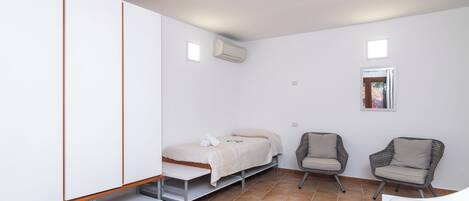 2 chambres, fer et planche à repasser, draps fournis