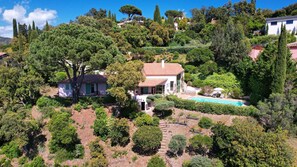 Exterior - Villa for 8 people, sea view, and swimming pool on the Domaine de Valcros in La Londe-Les Maures (LA LONDE LES MAURES)