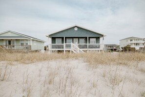 Exterior - 4BD Oceanfront Beach Bungalow (Oak Island)
