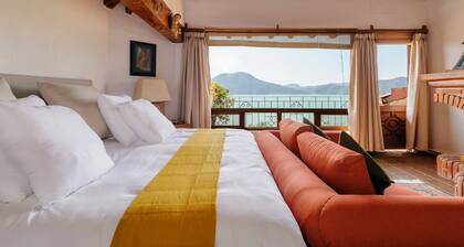 Casa Waleska: With a view of Valle Lake