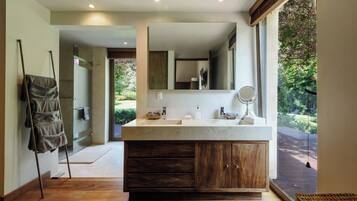 Shower, towels