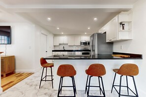 Fridge, microwave, oven, stovetop - Perfectly located modern home with smart TVs, high chair, patio, W/D, & AC (Everett)