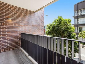 View from room - Modern 2-storey Apartment - Q Stay (Newstead)