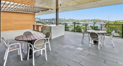 Modern 2-storey Apartment - Q Stay