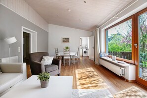 Televisión, reproductor de DVD y estéreo 