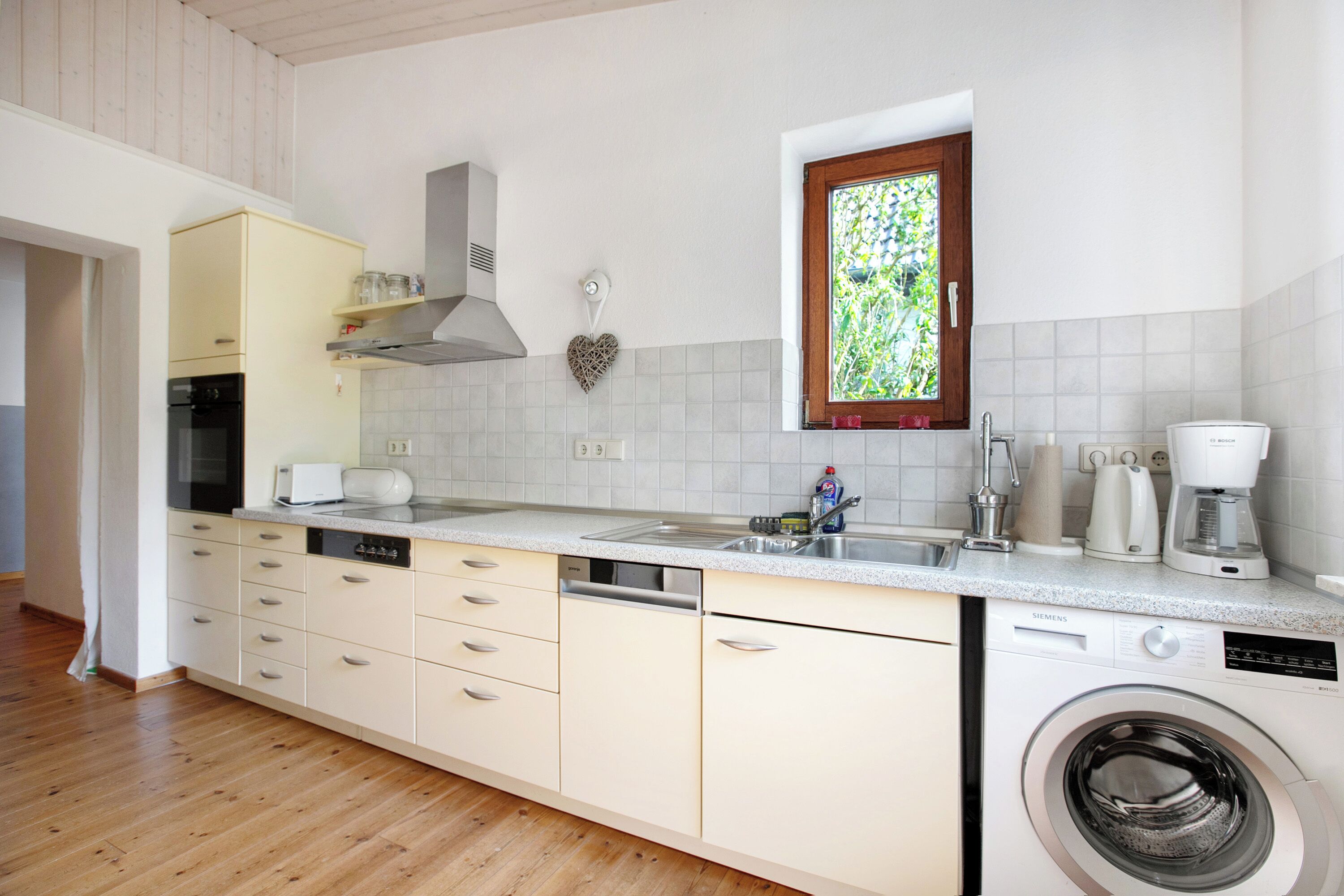 Kühlschrank, Ofen, Herdplatte, Geschirrspüler