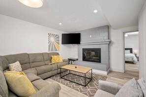 Smart TV, fireplace, DVD player