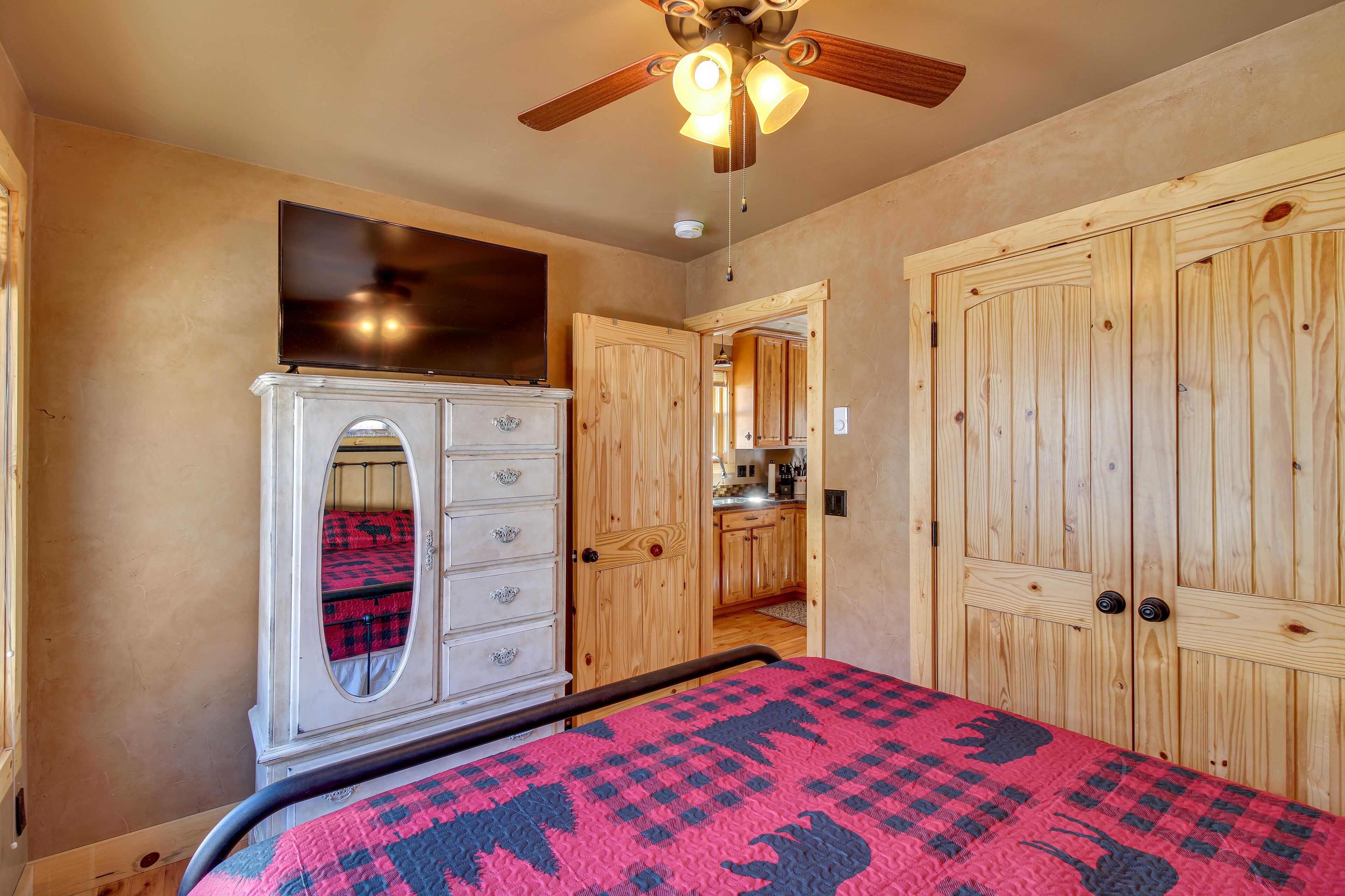 Cozy Ouray Hideaway: Mountain Views, Steps To Main - Ouray, CO