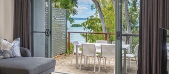 2 Bedroom Sunset Waters 17 by Hamilton Island Private Apartments 

