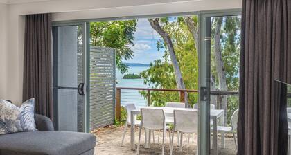 2 Bedroom Sunset Waters 17 by Hamilton Island Private Apartments