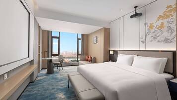 Room, 1 King Bed, Non Smoking (Recreation)