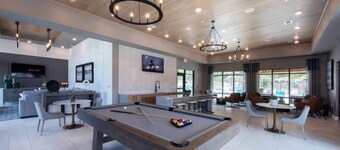 Family Escape w/ Garage, Pool & Park