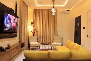 Grand Duplex | Living area