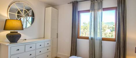 4 chambres, accĂšs au Wi-Fi (inclus)