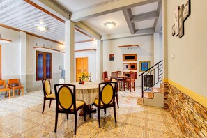 Restaurant - Hotel O Homestay Joglo Dephis Syariah (Borobudur)