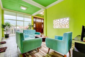 บริเวณนั่งเล่นที่ล็อบบี้