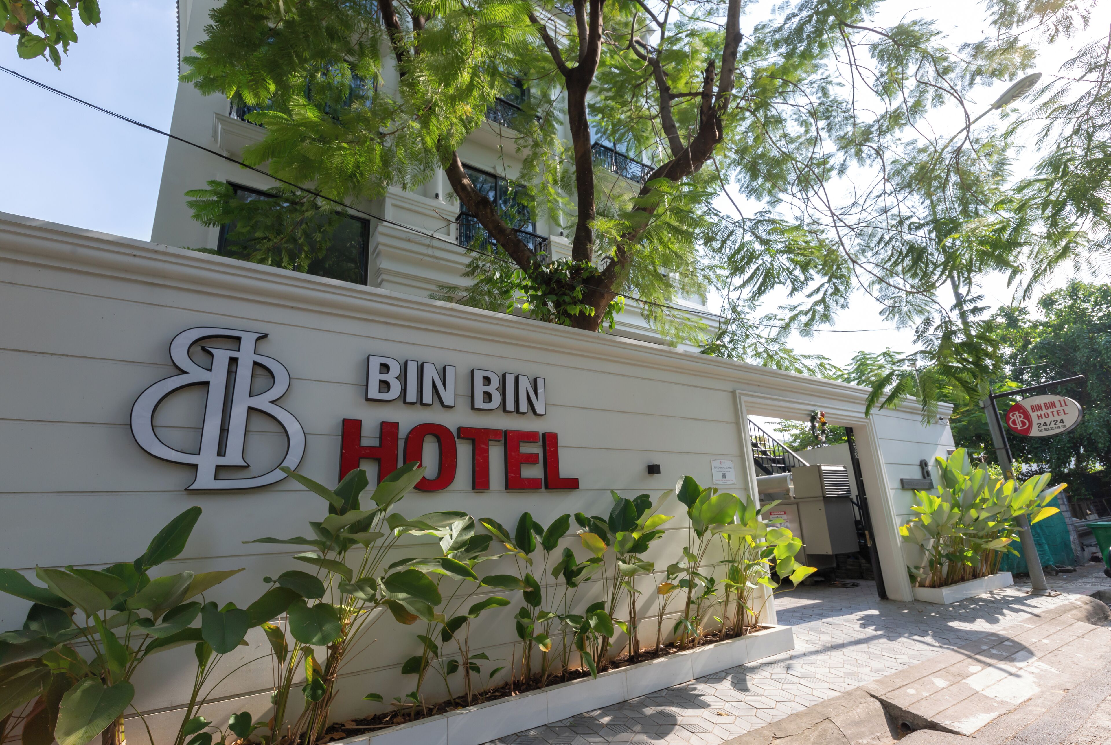 Photo - Bin Bin Hotel 11- Near Island Diamond