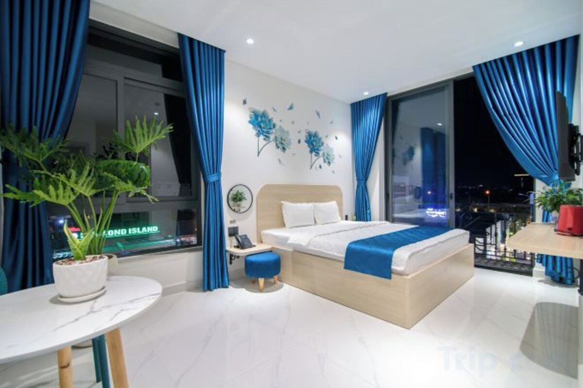 Deluxe Suite Double