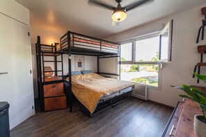 1 slaapkamer, een bureau, gratis wifi, beddengoed